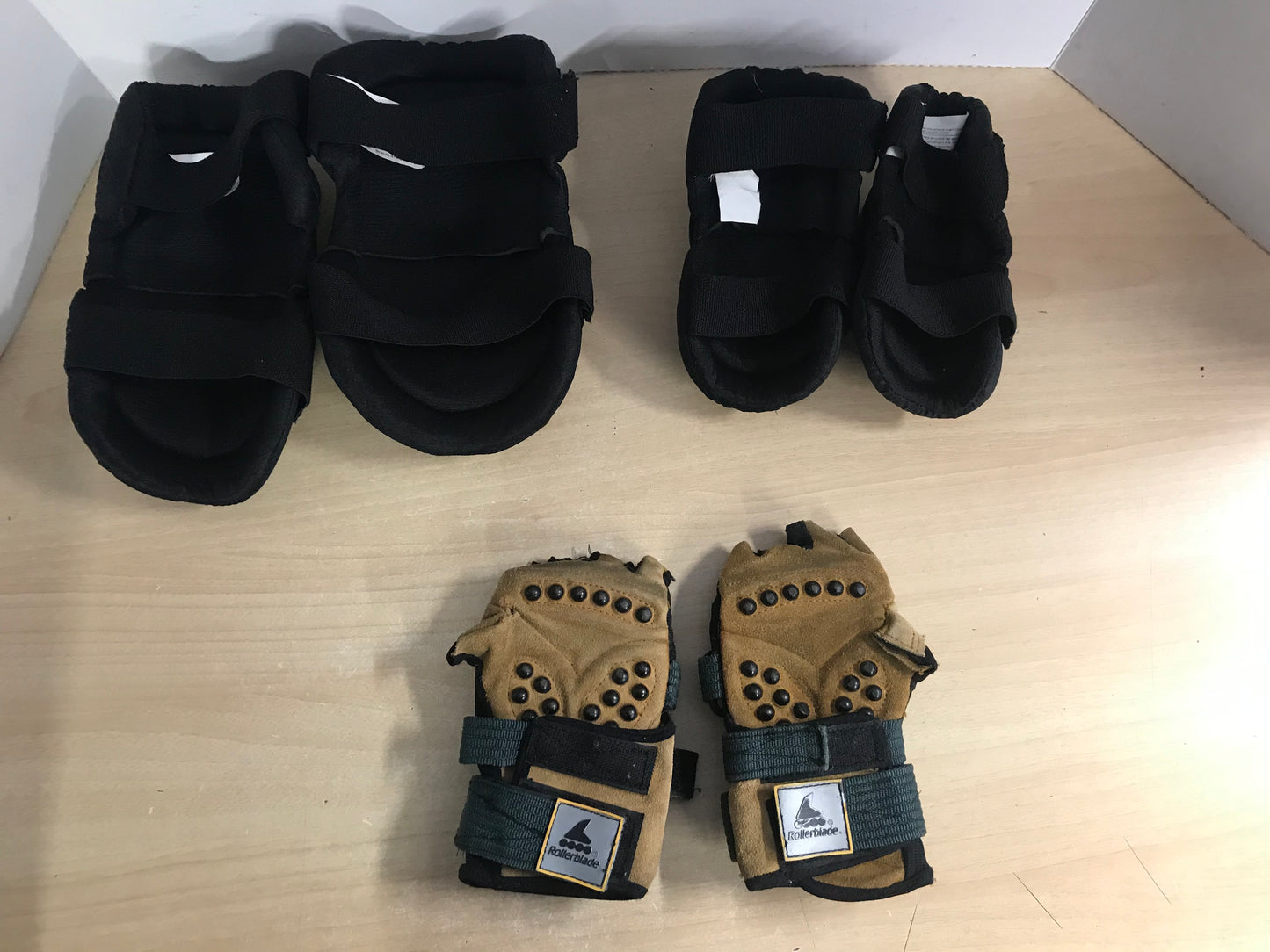 Inline Roller Skates Protective Pads Bike Skateboard Child Size Large 10-14 Bauer Black Excellent