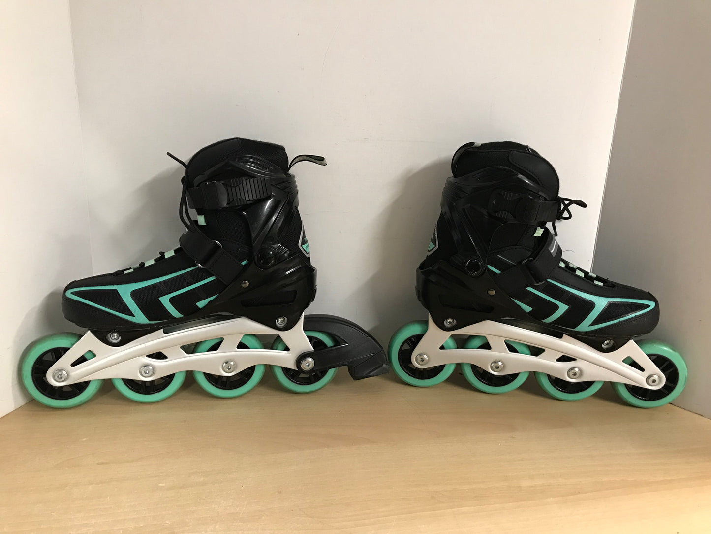 Inline Roller Skates Ladies Size 7 Firefly Black Teal With Rubber Wheels Excellent