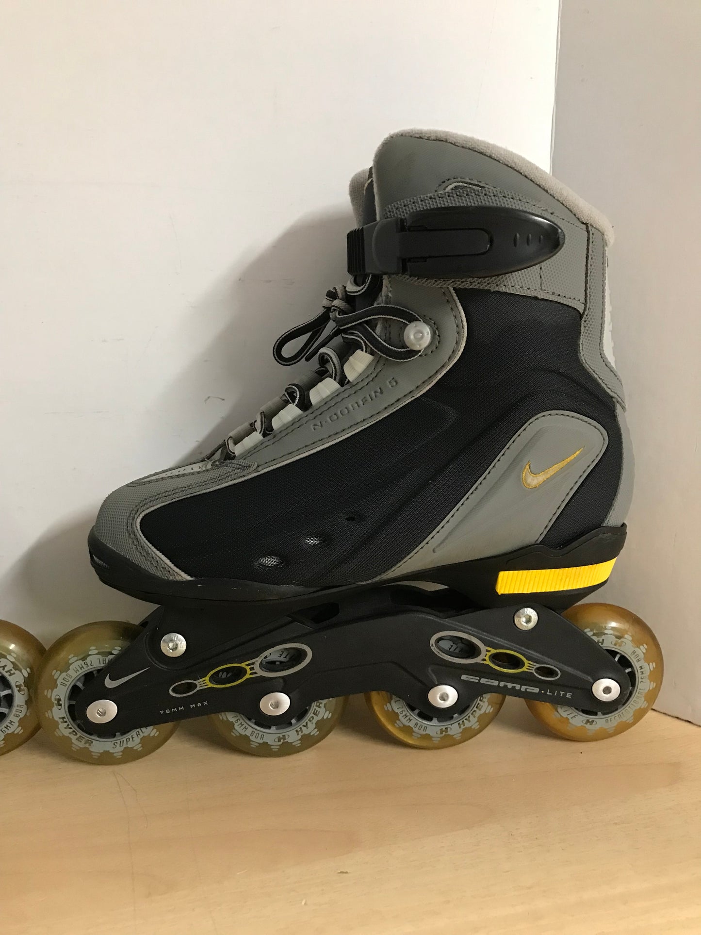Inline Roller Skates Men's Size 6 Nike With Rubber Wheels Excellent