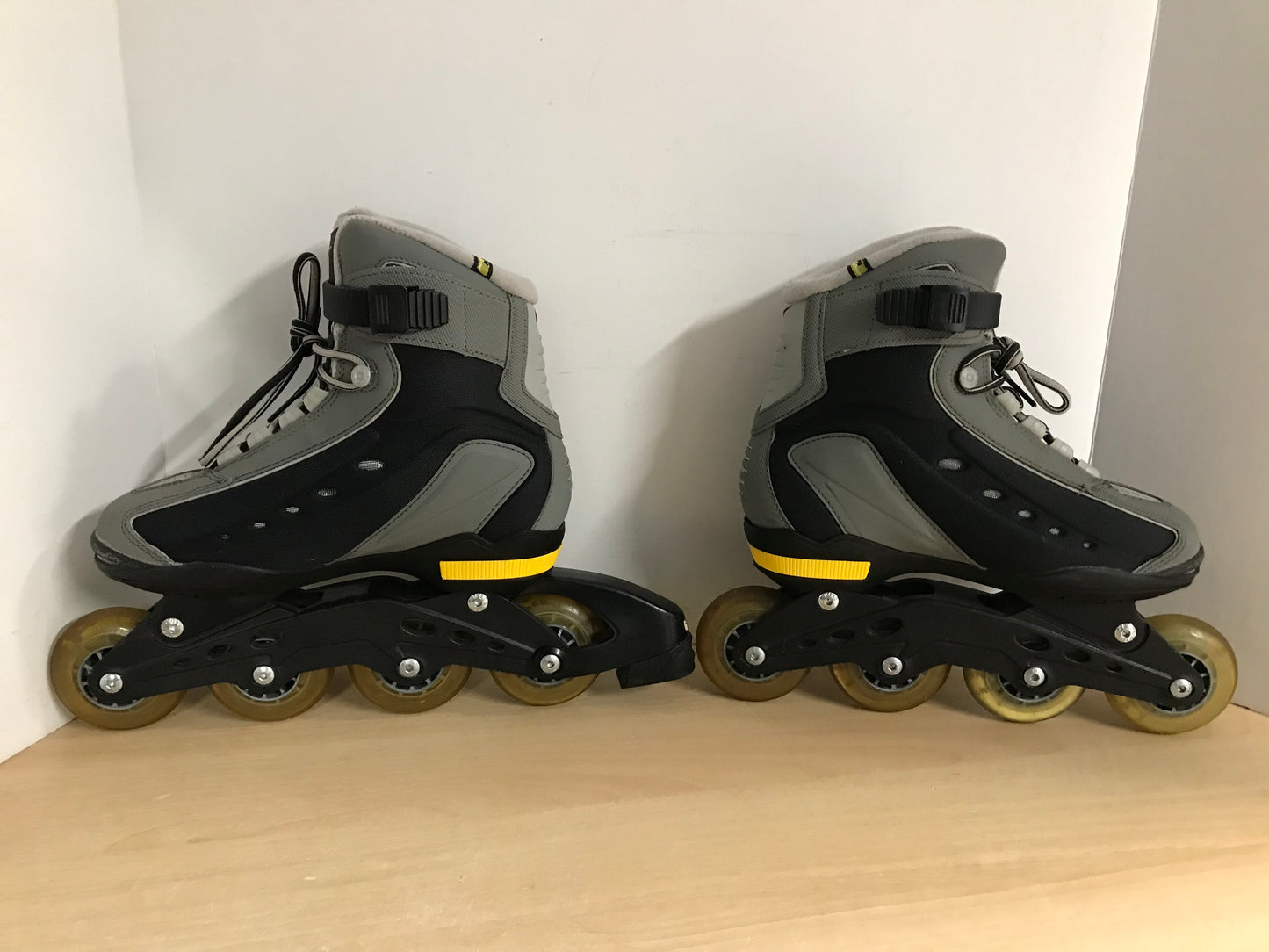 Inline Roller Skates Men's Size 6 Nike With Rubber Wheels Excellent