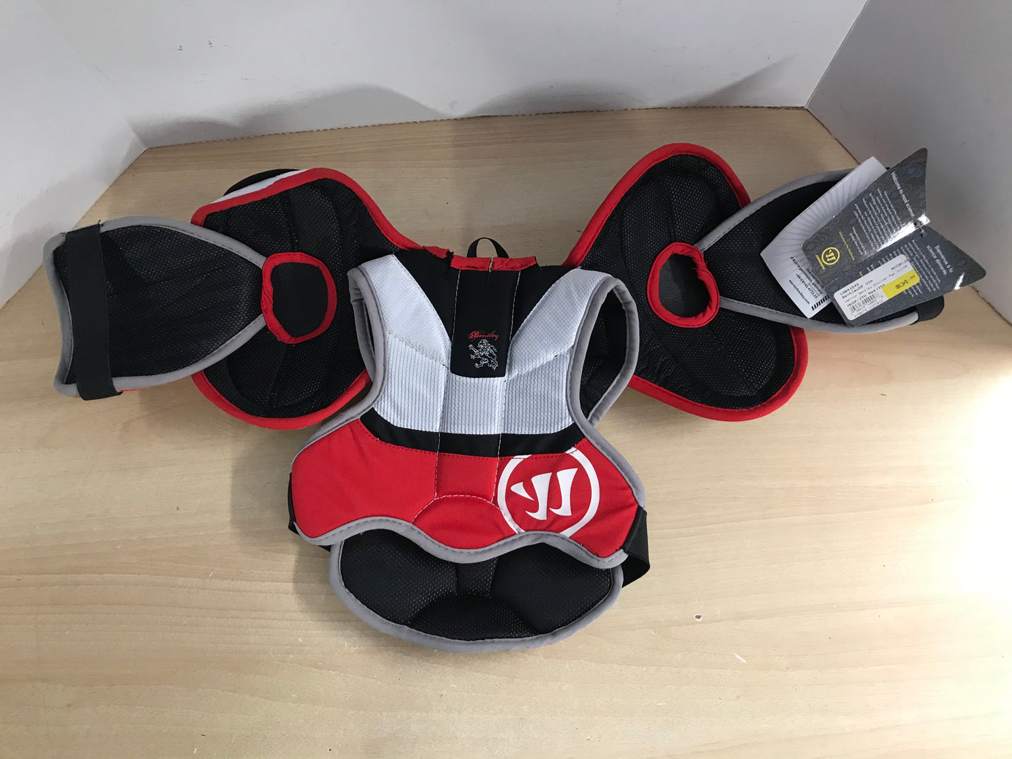 Lacrosse Chest Pad Child Size Y Medium 8-10 Warrior Bently New With Tags Red Black