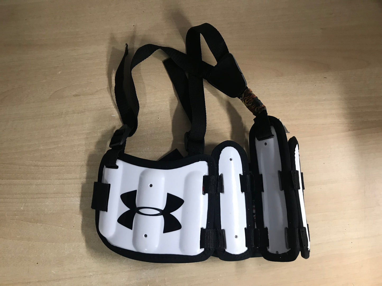 Lacrosse Kidney Pad Child Size 6-8 Under Armour As New PT 3440