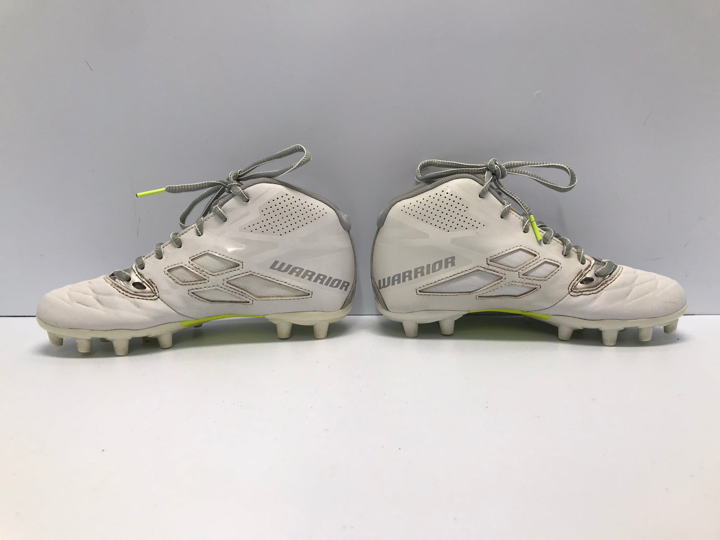 Lacrosse Shoes Cleats Child Size 2 Warrior White Grey