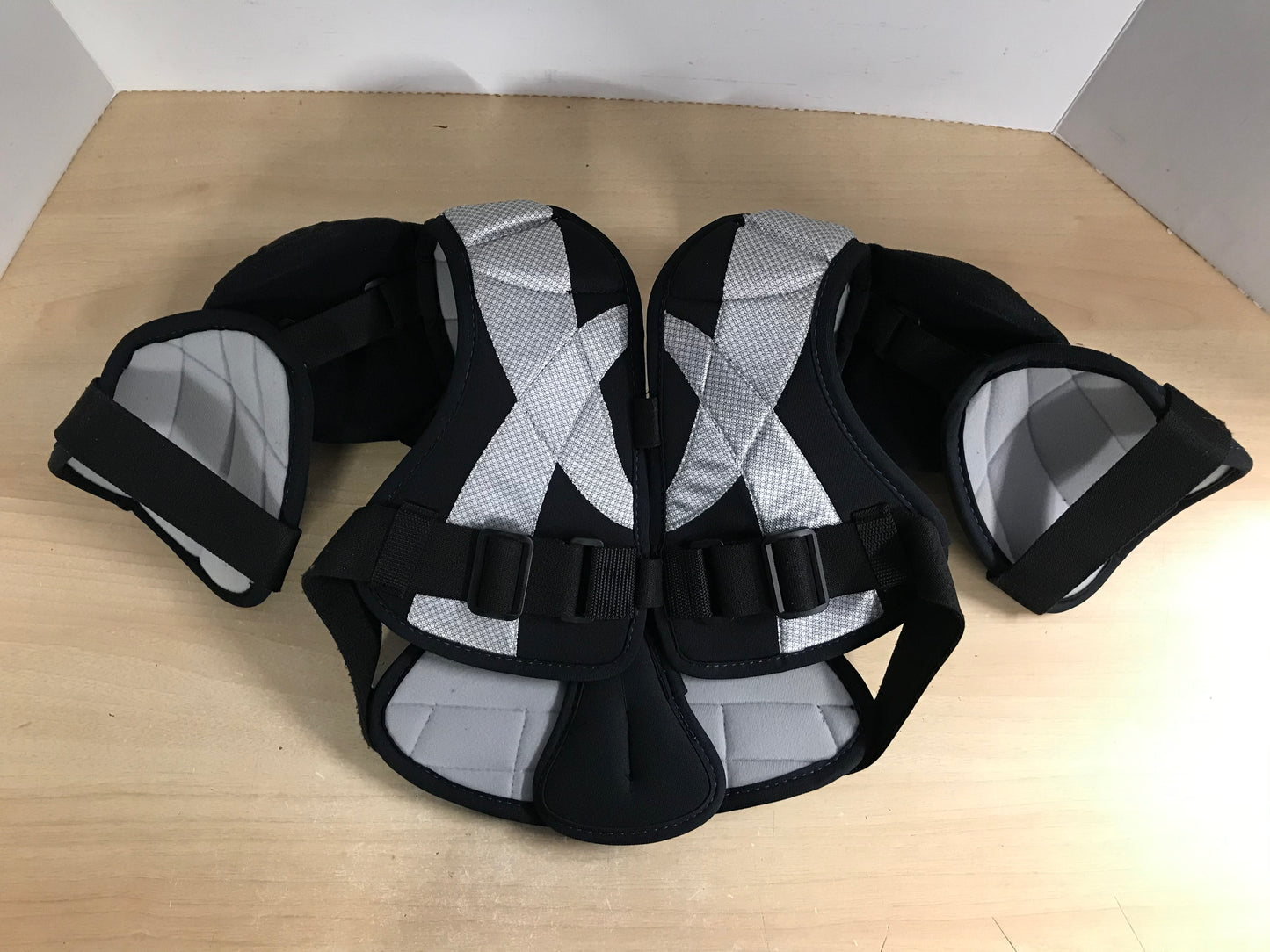 Lacrosse Shoulder Chest Pad Child Size Junior 8-10 Brine Black Grey New Demo Model