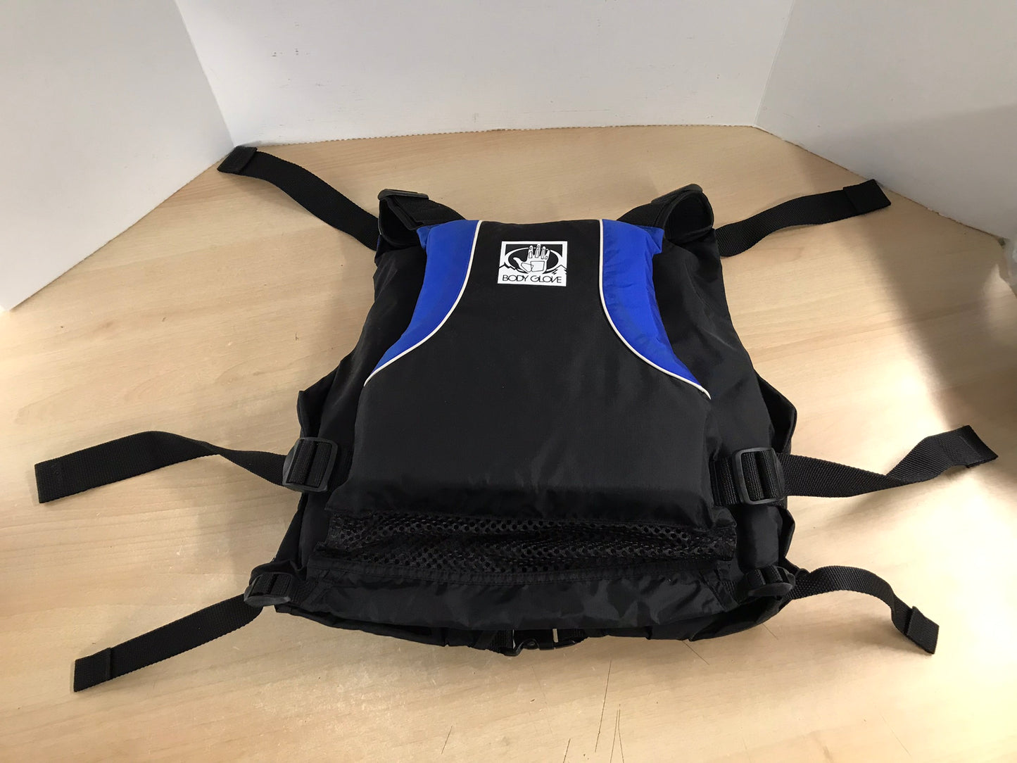 Life Jacket Adult Size Small - Medium Body Glove Black Blue Kayak Paddle Canoe New Demo Model