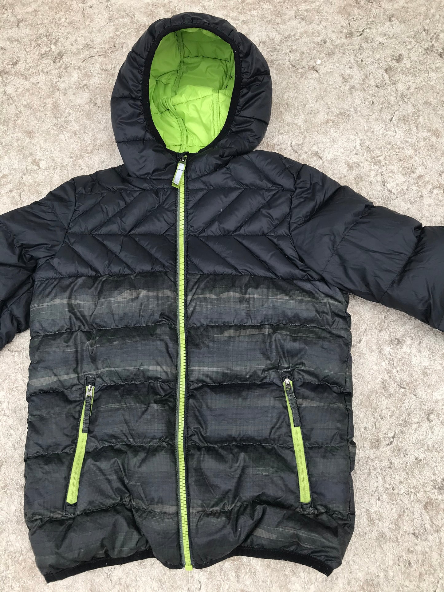 Light Coat Child Size 7-8 Paradox Down Like Filling Black and Lime With Pack Bag Attached Excellent