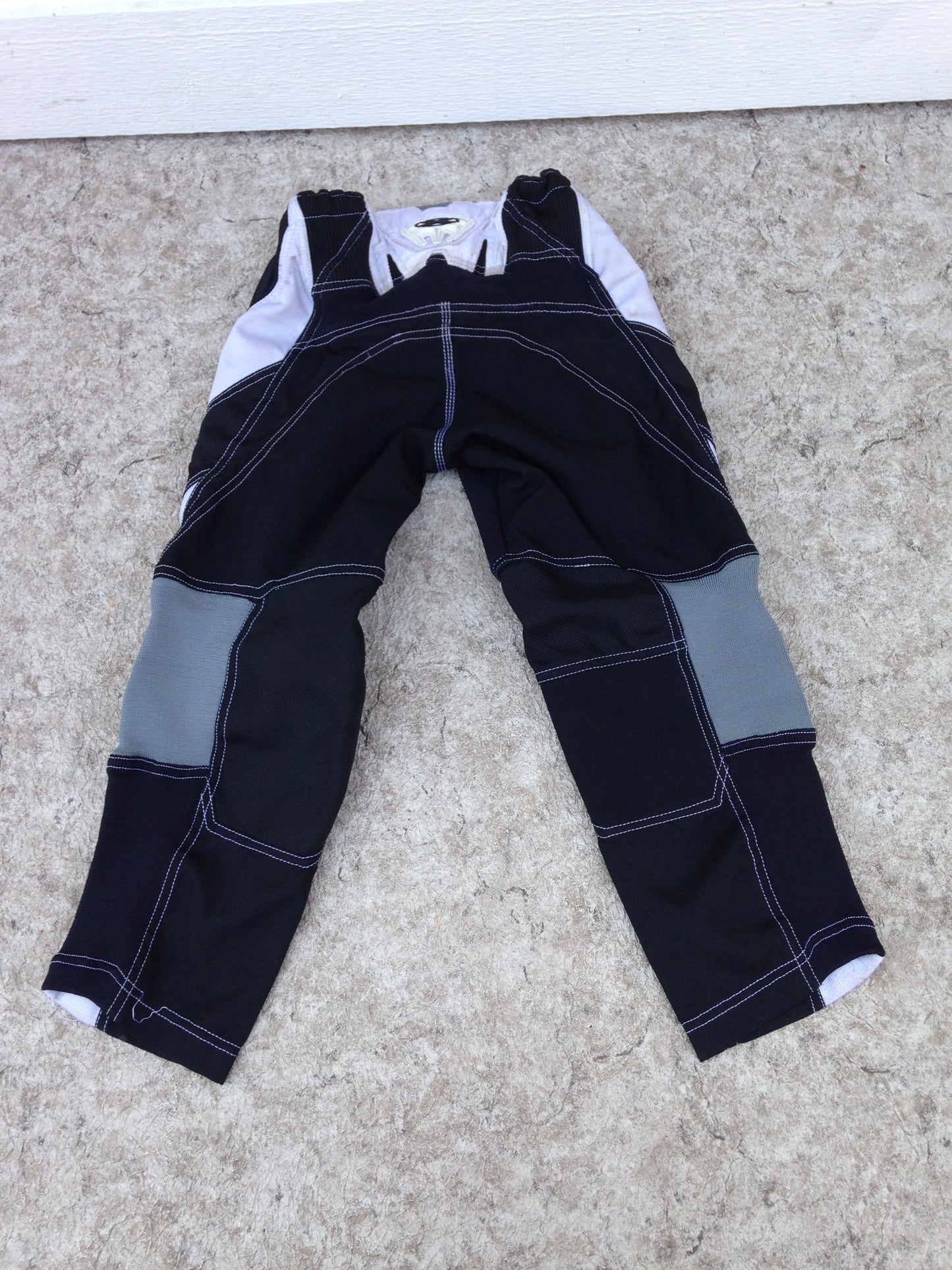 Motocross BMX Dirt Bike Pants Child Size 26 inch Size 12 Xtreme Black White