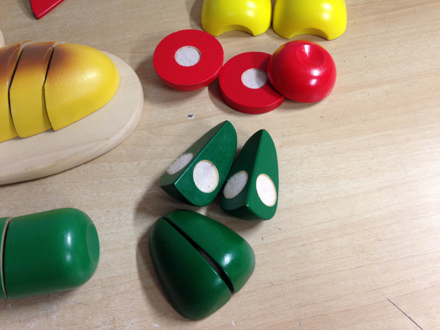 Melissa and Doug Cutting Play Wood Food Excellent As New