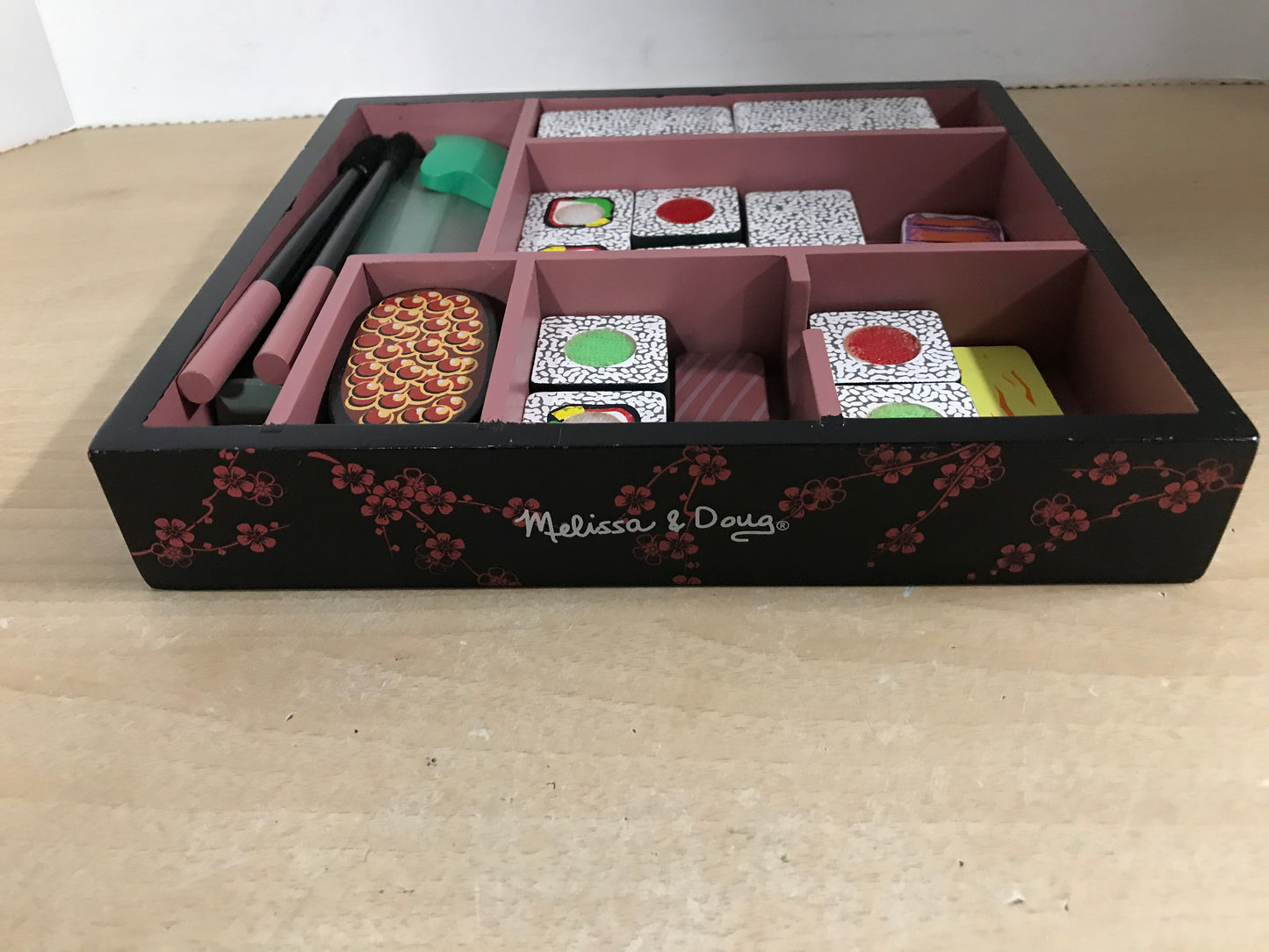 Melissa and Doug Play Kitchen Wood Suchi Set Excellent