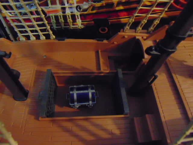 Playmobil 5135 Pirate Ship Playset 2011 retired Missing Few Small Pieces Sails and other Parts Still In Bag As New