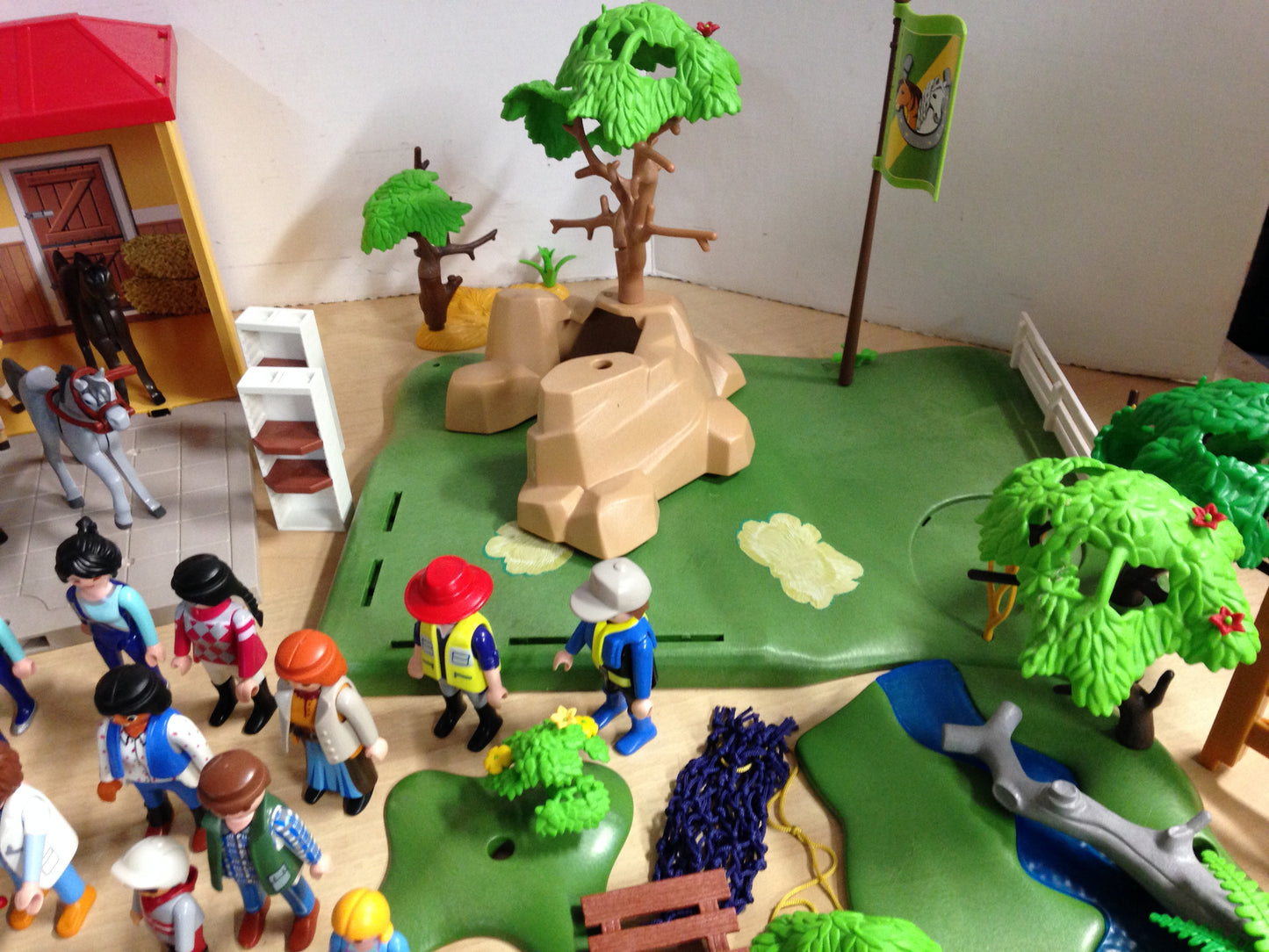 Playmobil 192 pc Massive Horse Ranch Loaded