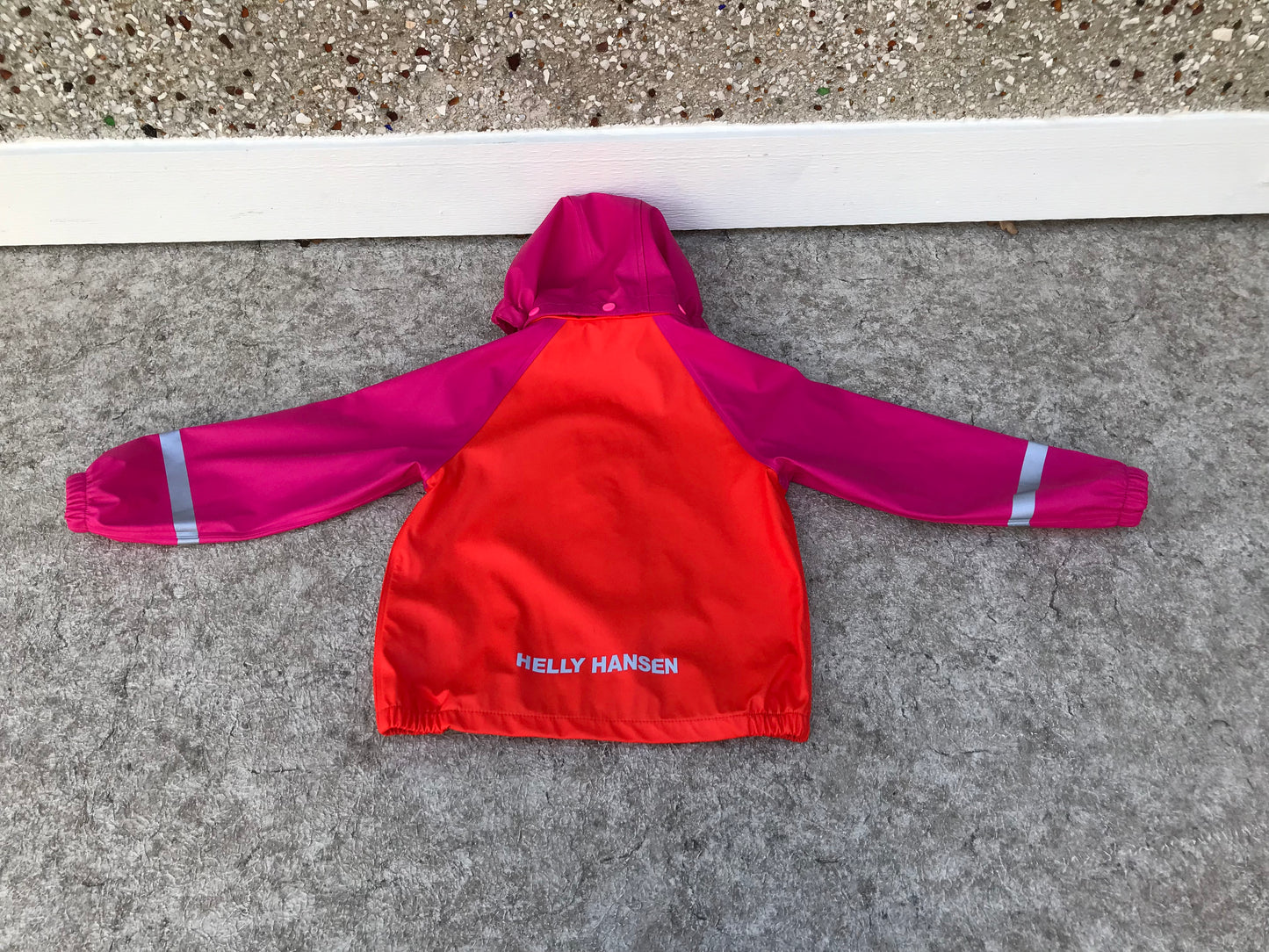 Rain Coat and Pants Child Size 6 Helly Hansen Fushia Pink Orange With Reflectors Fully Waterproof New Demo