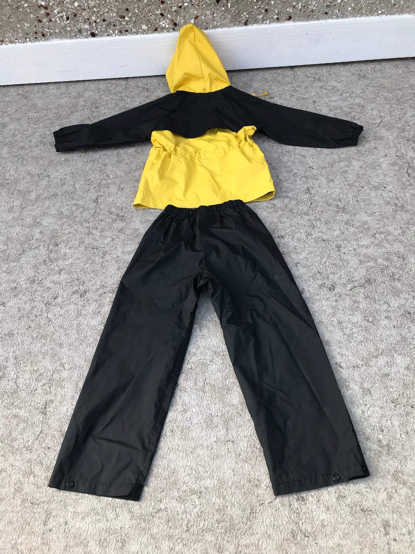 Rain Pants Child Size 7-8 with Matching Rain Coat Chinook Waterproof Black Yellow