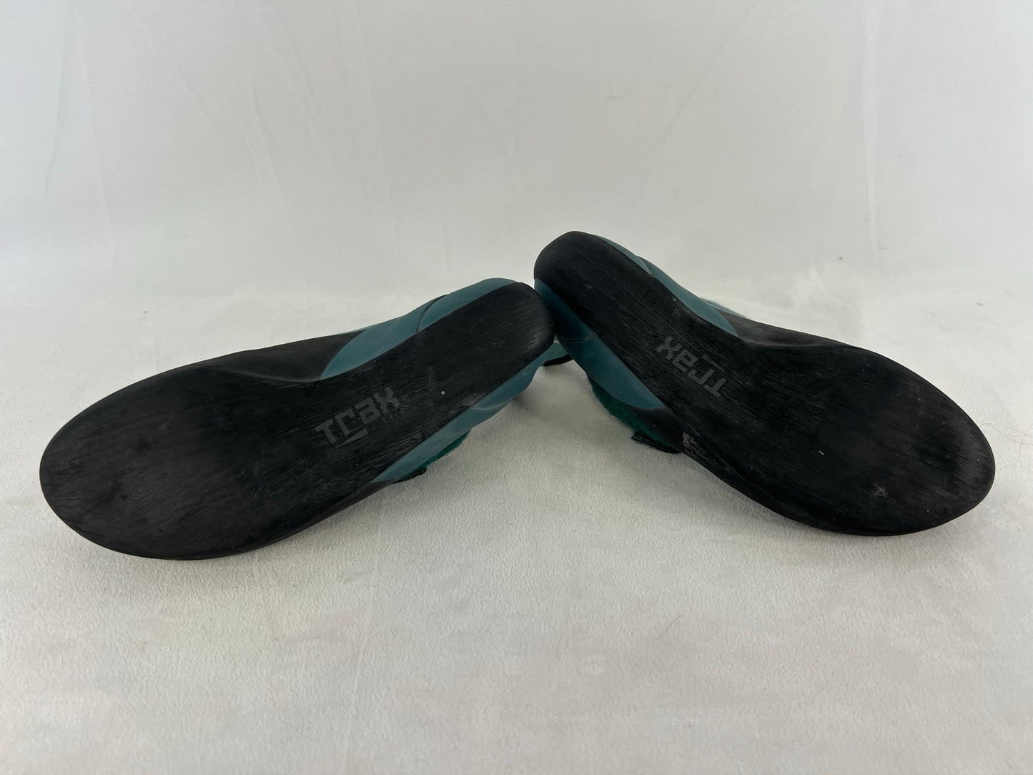 Rock Climbing Shoes Child Size 5.5 Elektra Evolve Teal Black