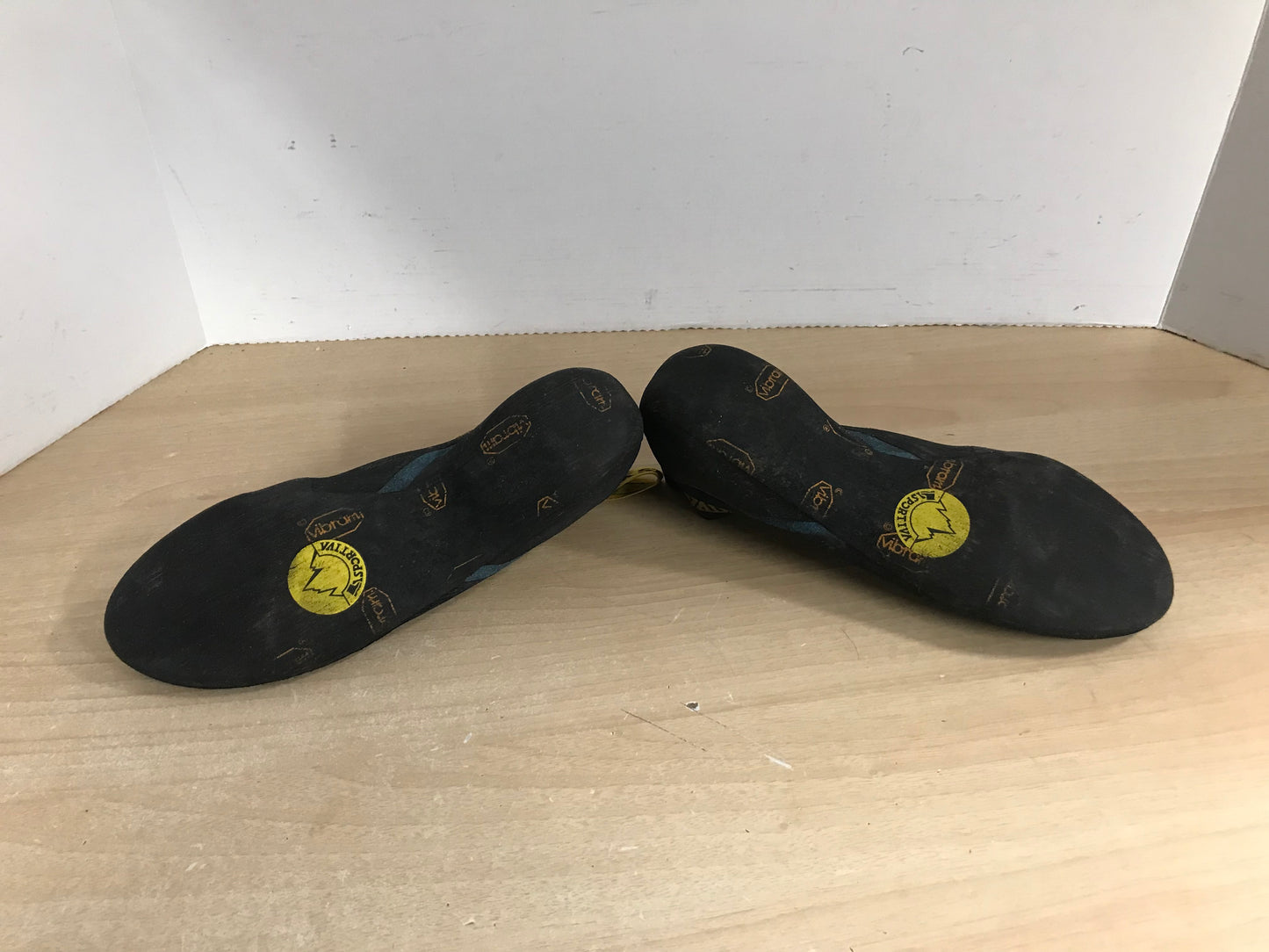 Rock Climbinging Shoes Ladies Size 8 - 8.5 LaSportiva Leather Blue