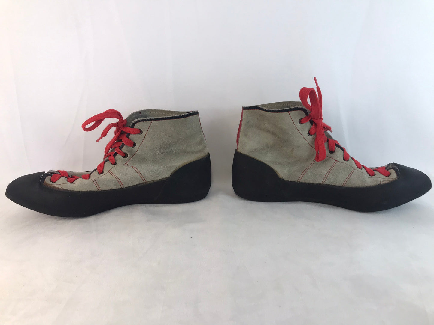 Rock Climbing Shoes Men's Size 11 Boreal Spain Leather Suade Black Red Excellent Quality