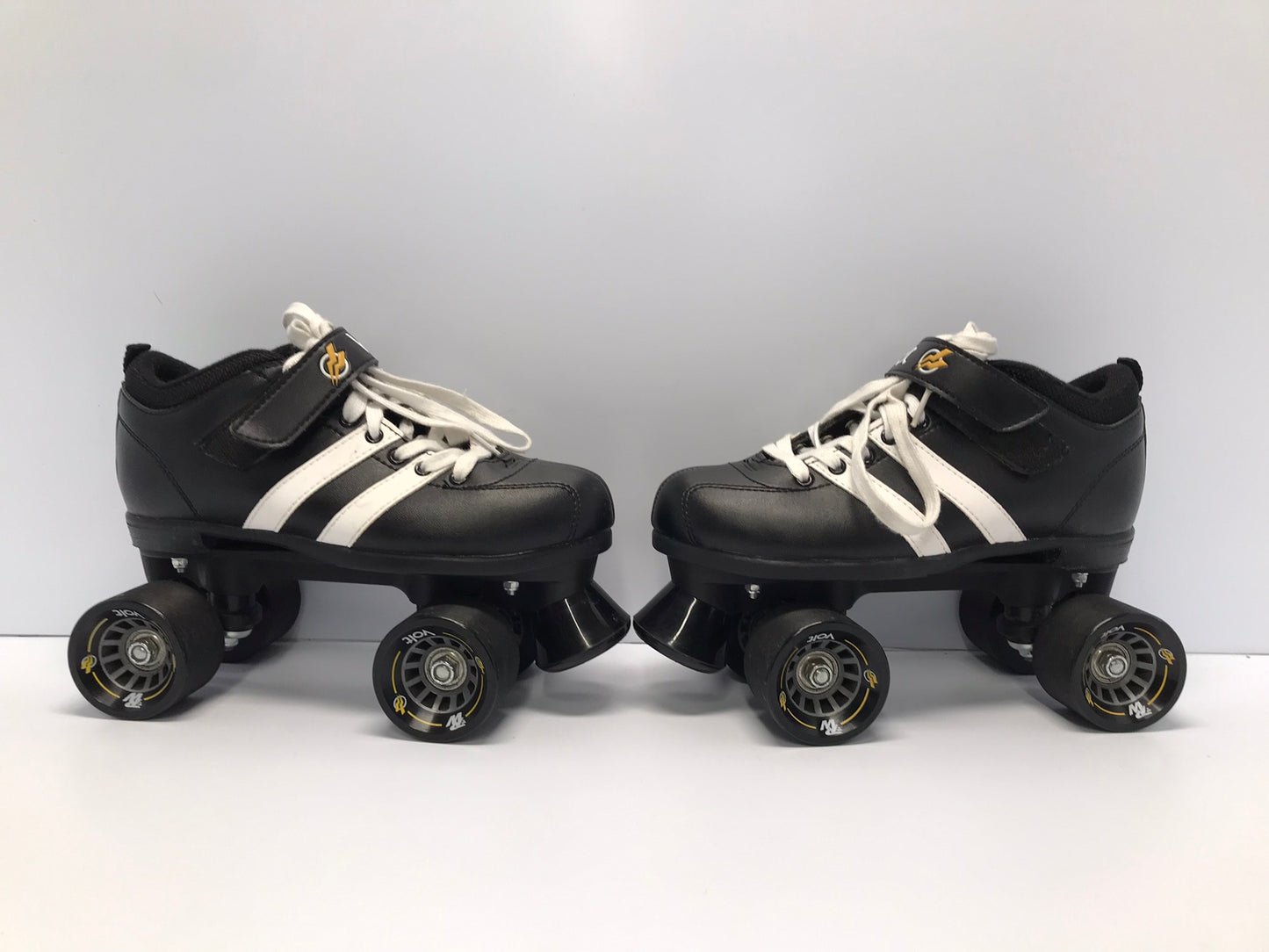 Roller Derby Skates Riedell Volt Men's Size 6 Shoe Size Preceision Bearings Black As New