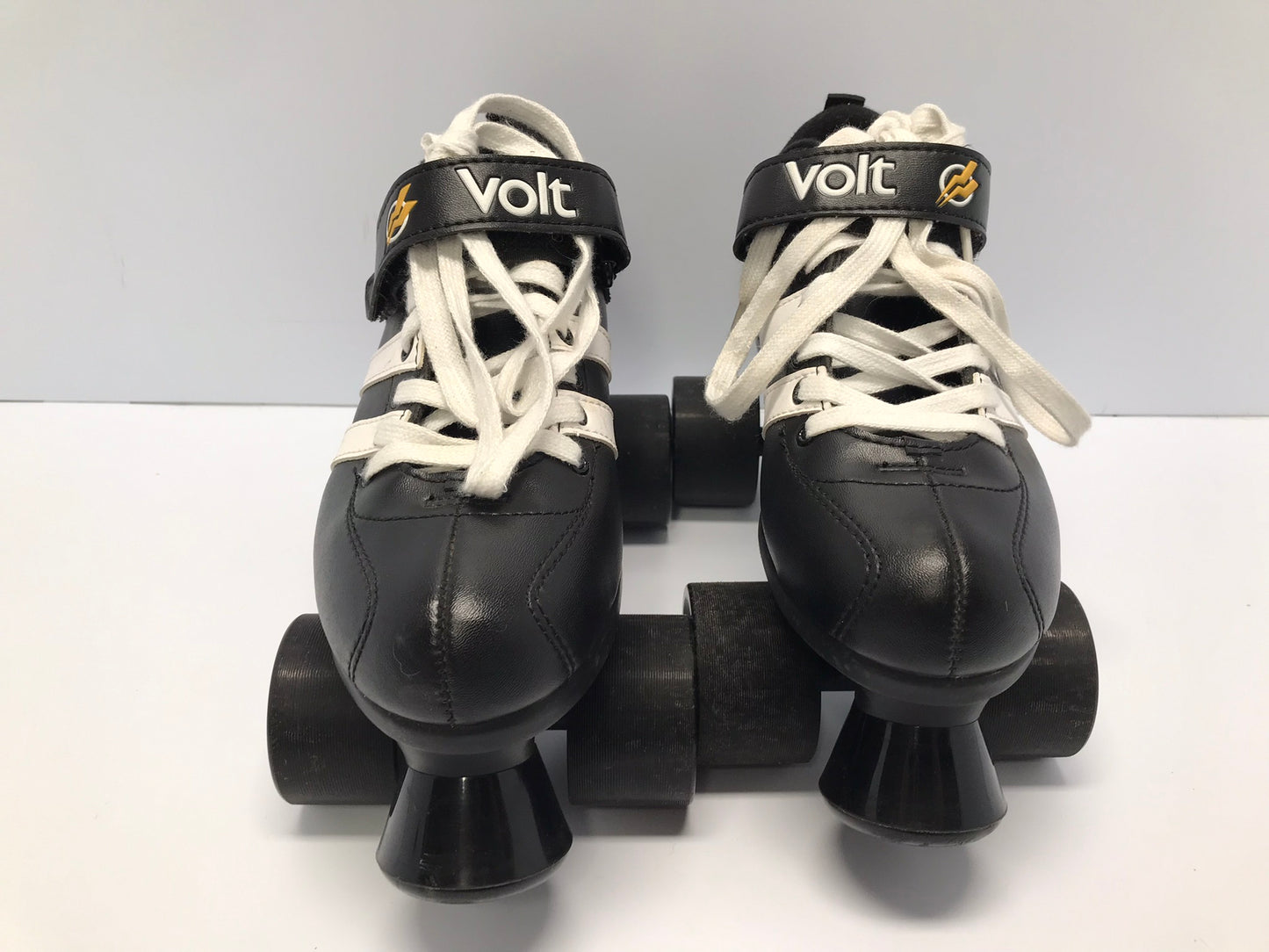 Roller Derby Skates Riedell Volt Men's Size 6 Shoe Size Preceision Bearings Black As New