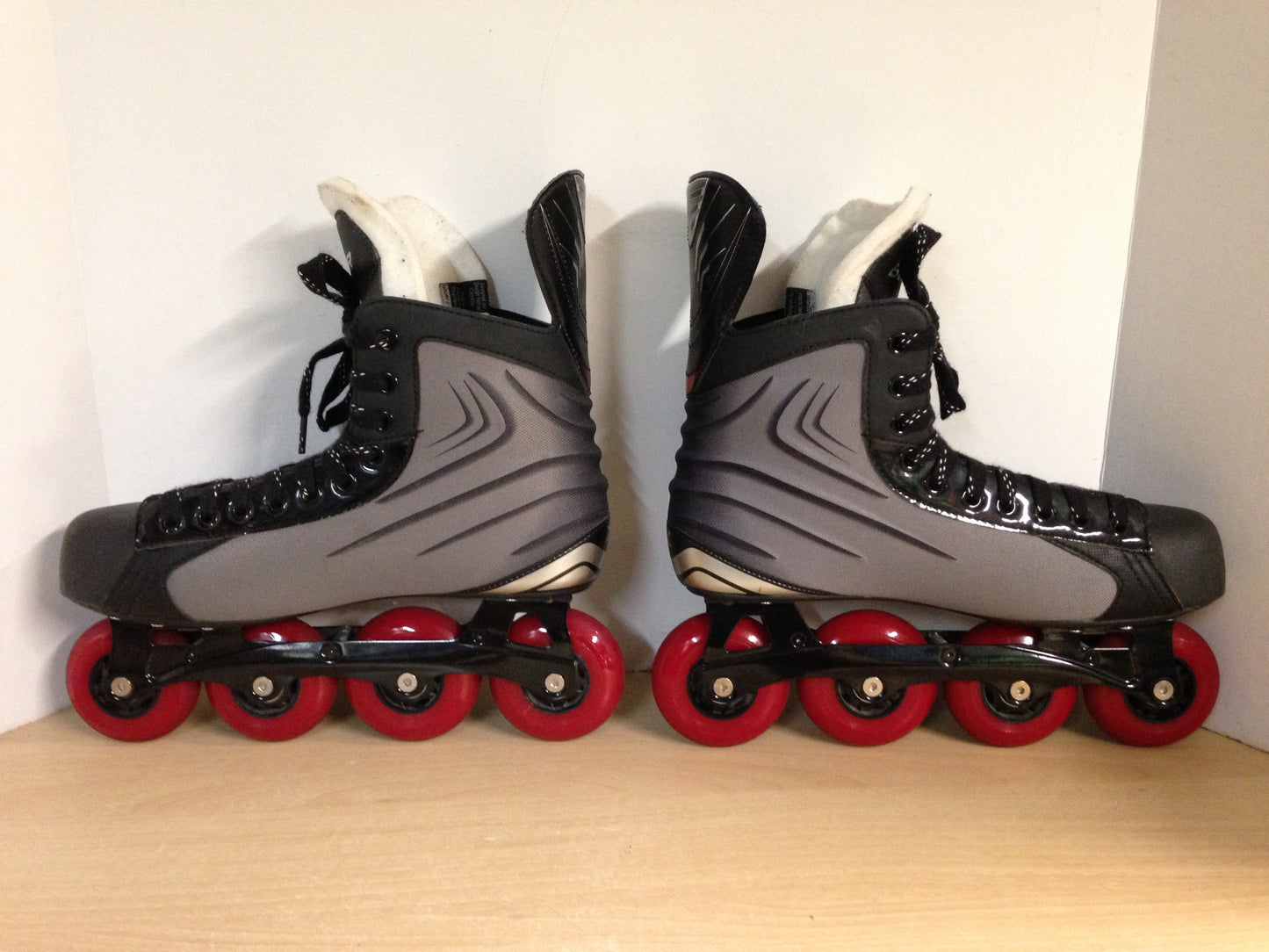 Hockey Roller Hockey Skates Men's Size 11.5 Shoe Size Bauer Vapor New Demo Model
