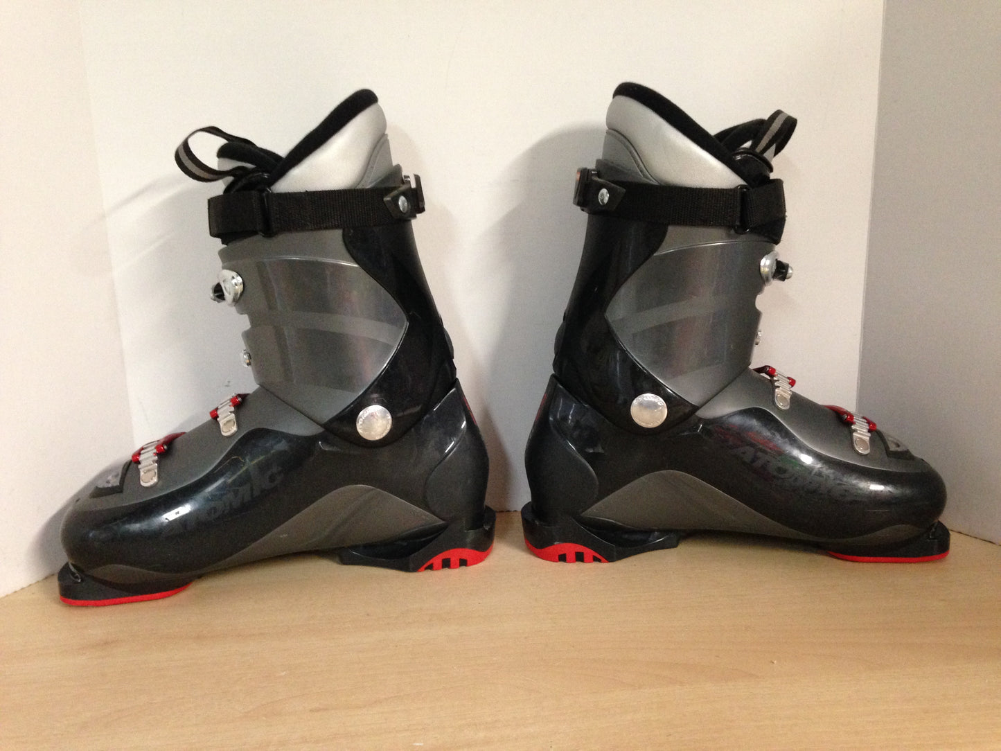 Ski Boots Mondo Size 27.5 Men's Size 9.5 Ladies Size 10.5 324 mm Atomic B-Tech Black Red Excellent