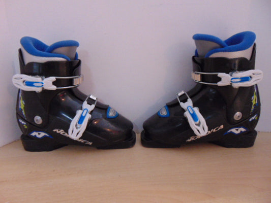 Ski Boots Mondo Size 20.5 Child Size 2  244 mm Nordica Black Blue