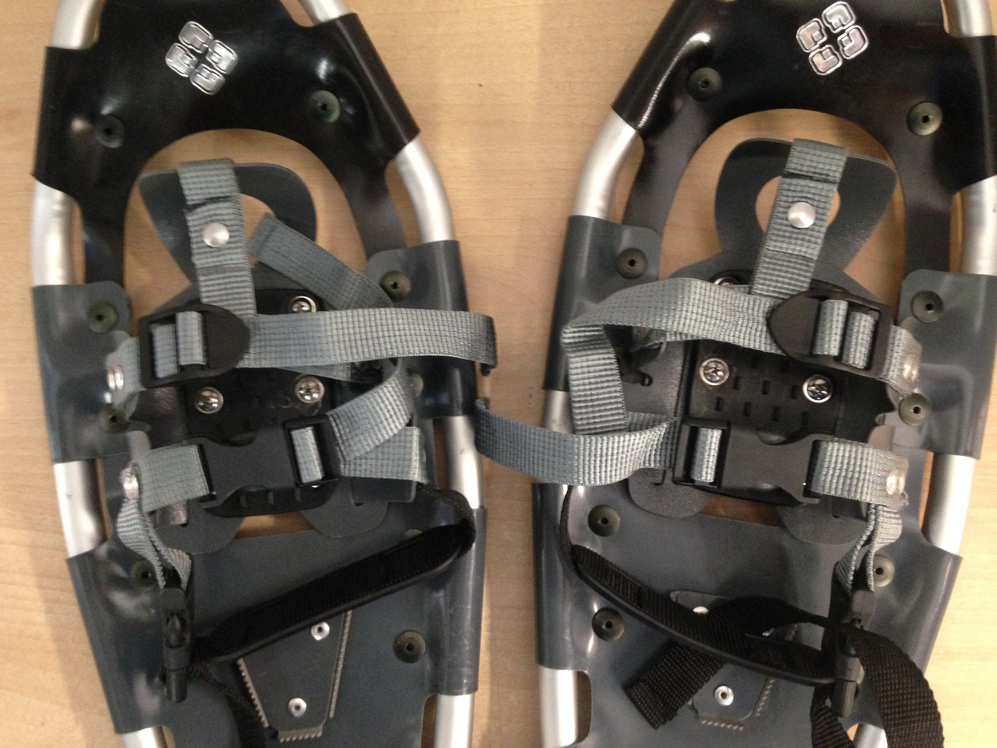 Snowshoes Adult Size 22 75-190 Lb Fiveforty Black Grey As New