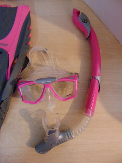 Snorkel Dive Fins Set Ladies Size 6-8.5 Shoe Size Sea Doo Pink and Grey Snorkel Set Excellent
