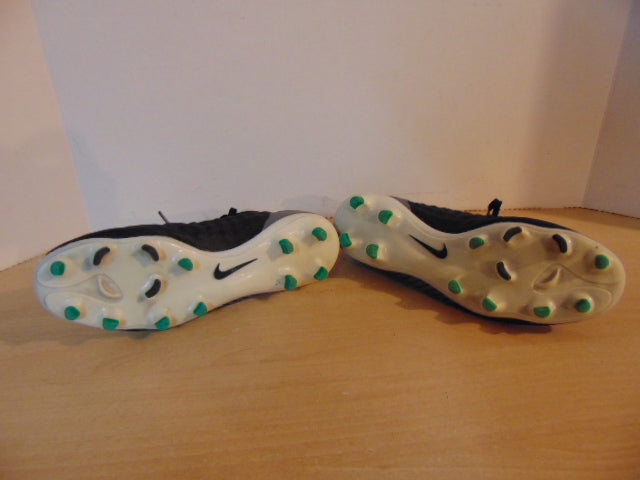 Soccer Shoes Cleats Men's Size 7 Nike Magenta Black White Slipper Foot Excellent