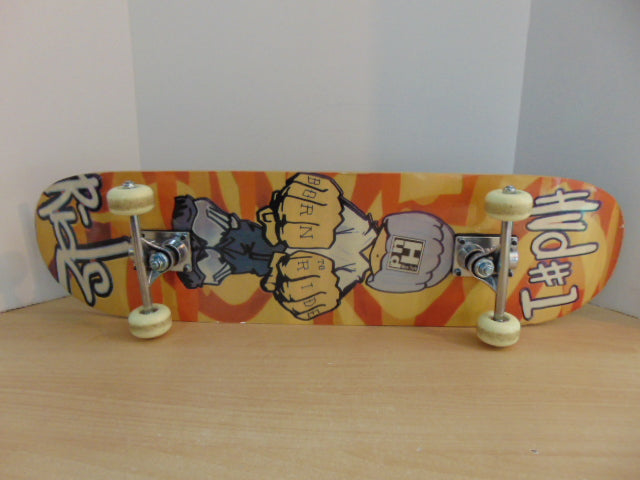 Skateboard Youth Large Hud 31 x 8 inch Wheels 48 mm As New