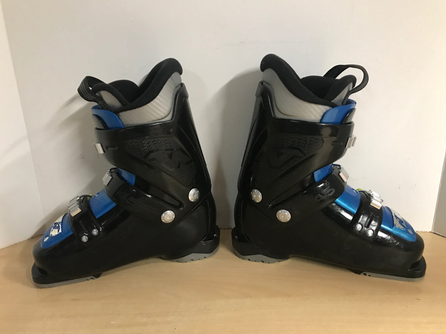 Ski Boots Mondo Size 21.5 Child Shoe Size 3-4 Mondo 255 mm Nordica Firestorm Black Lime Fantastic Quality
