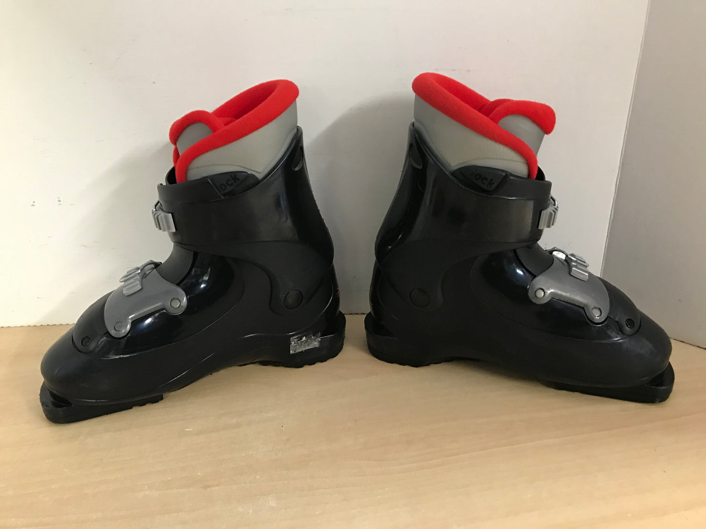 Ski Boots Mondo Size 21.5 Child Shoe Size 3-4 Mondo 259 mm Salomon Black Red Fantastic Quality