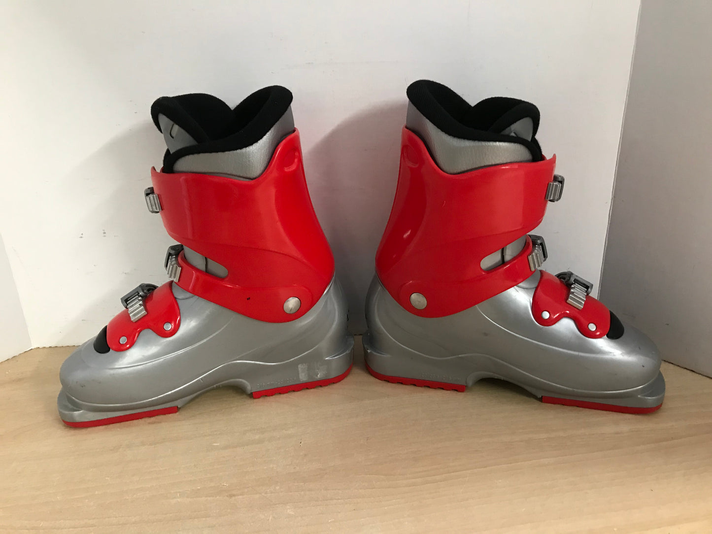 Ski Boots Mondo Size 23.5 Men's Shoe Size 6 Mondo 276 mm Salomon Grey Red Excellent Fantastic Quality