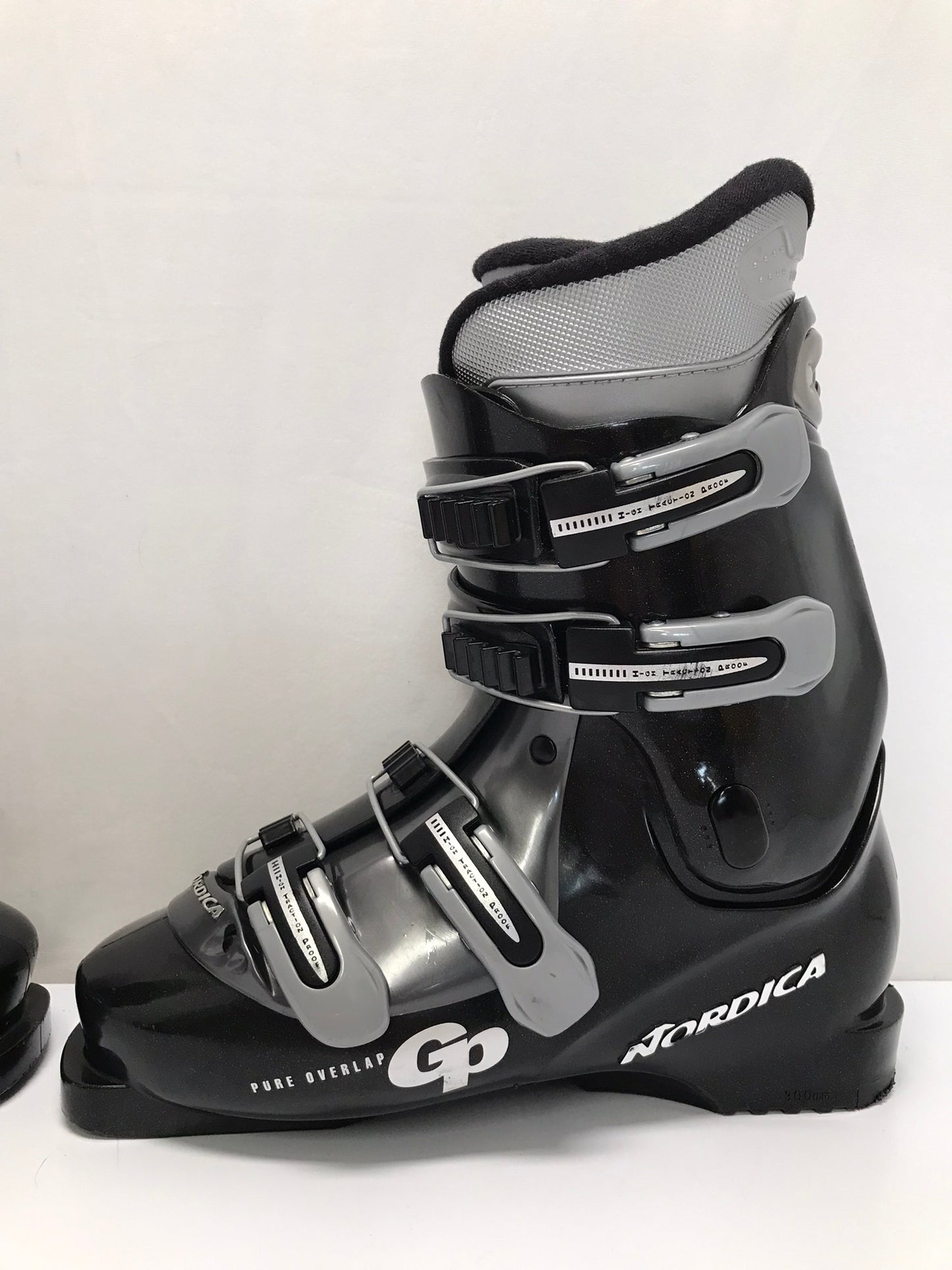 Ski Boots Mondo Size 26.0 Ladies Size 8.5 300 mm Nordica GP Black With Sparkle
