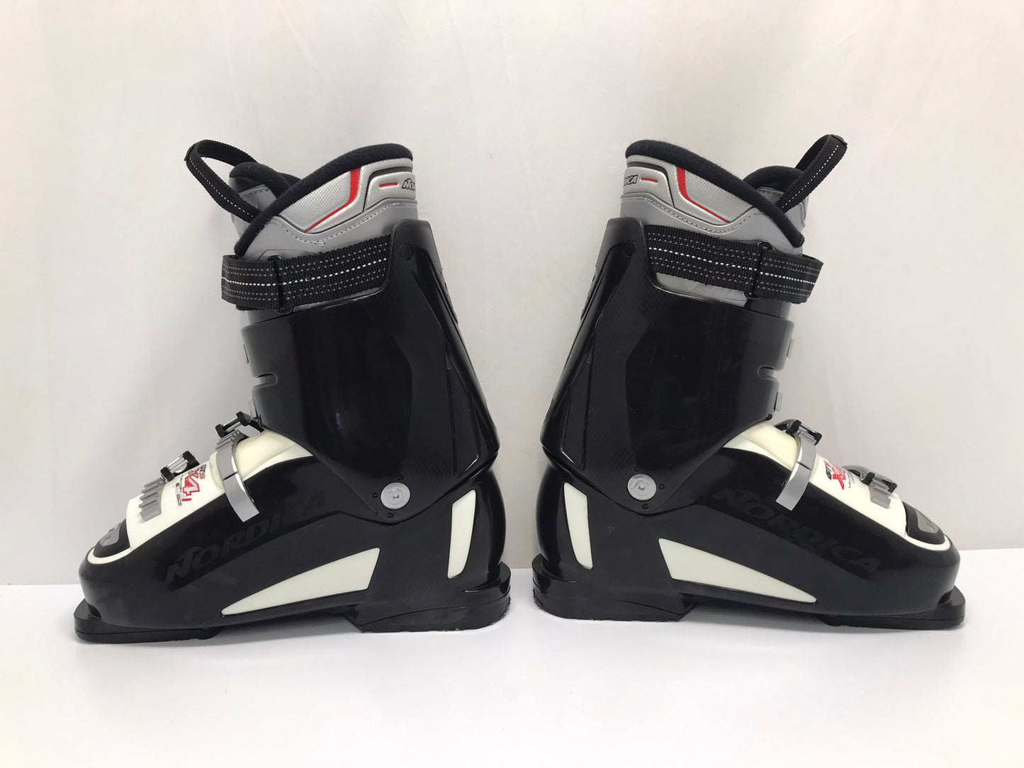 Ski Boots Mondo Size 27.0 Men's Size 8 Ladies Size 9 315 mm Nordica Black Red New Demo Model