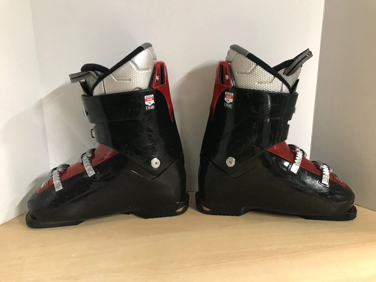 Ski Boots Mondo Size 29.0 Men's Size 11 329 mm Head Black Red Excellent