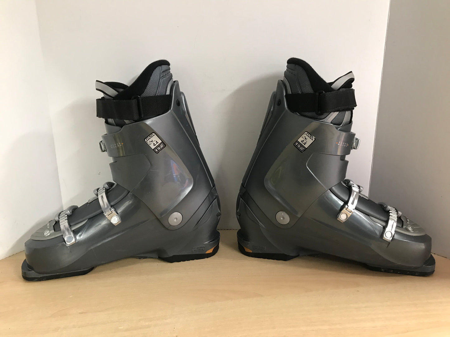 Ski Boots Mondo Size 29.0 Mens Size 11 333 mm Grey Black Excellent As New