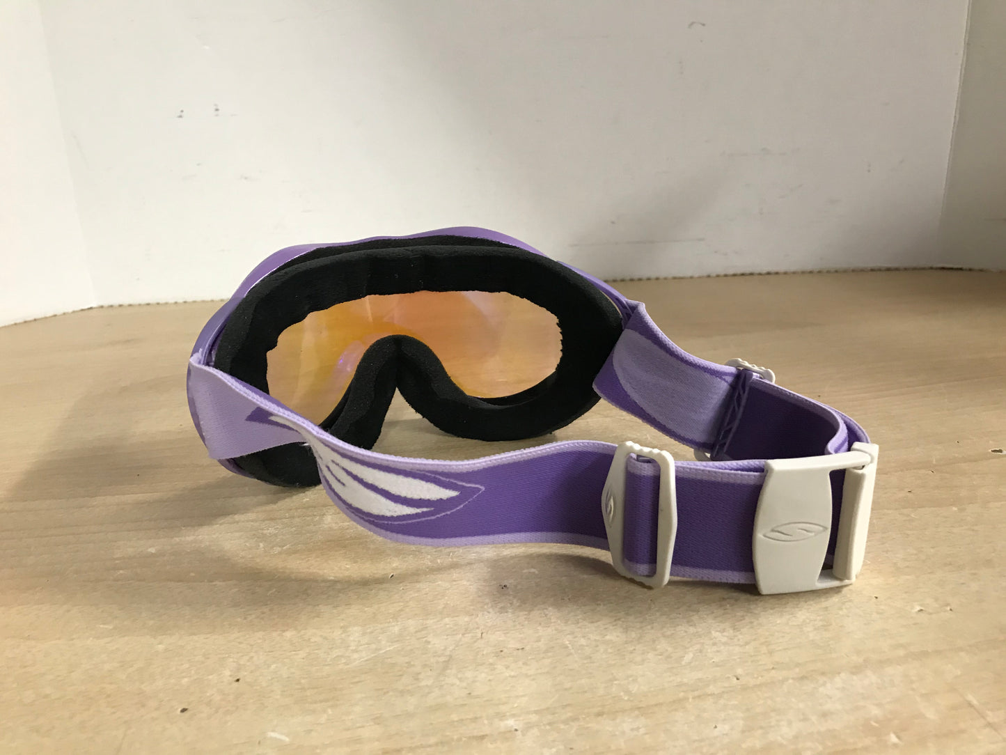 Ski Goggles Adult Size Small Smith Purple with Orange Lense Excellent