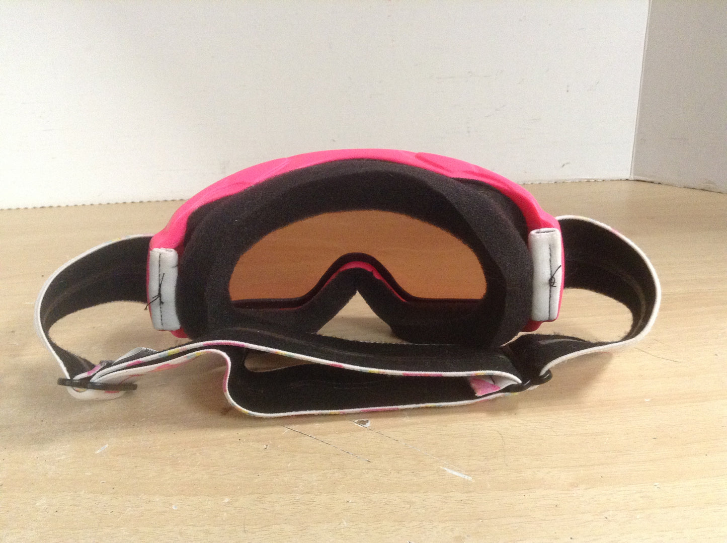 Ski Goggles Child Size 4-6 Smith Fushia White With Ice Cream Sticks Minor Wear