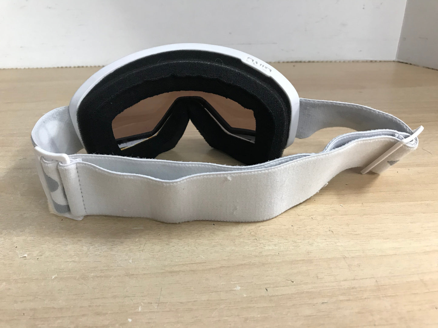 Ski Goggles Child Size 5-8 Gordini White and Black Excellent