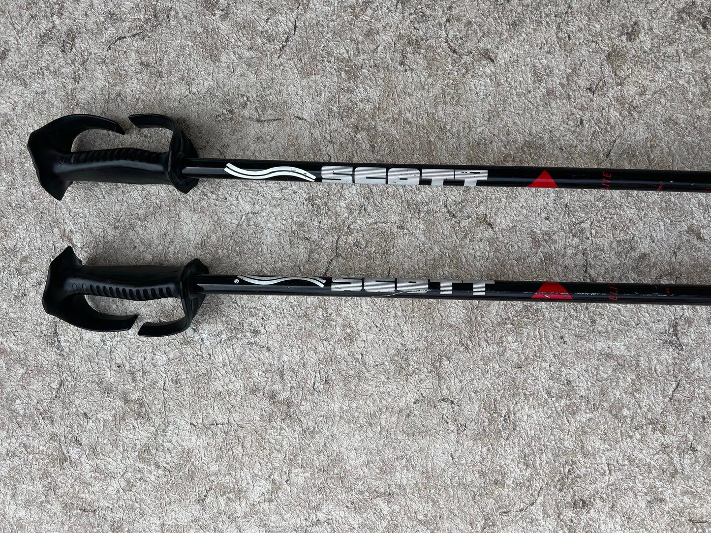 Ski Poles Adult Size 46 inch 115 cm Scott Black Red