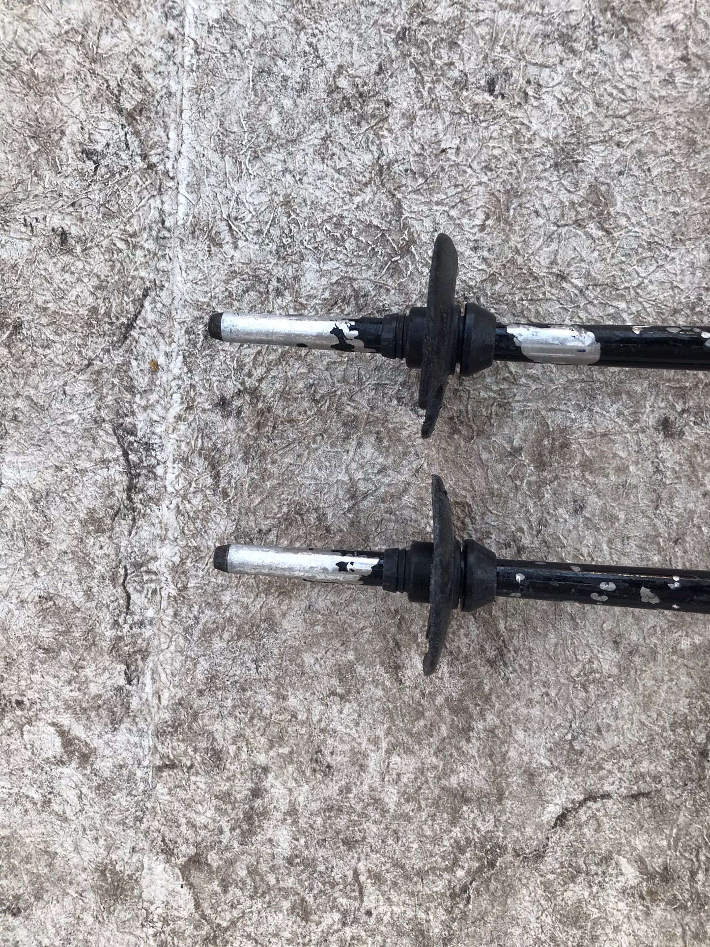 Ski Poles Adult Size 48 inch 120 cm Leki With Angle Poles Black Yellow Pink Made In Germany