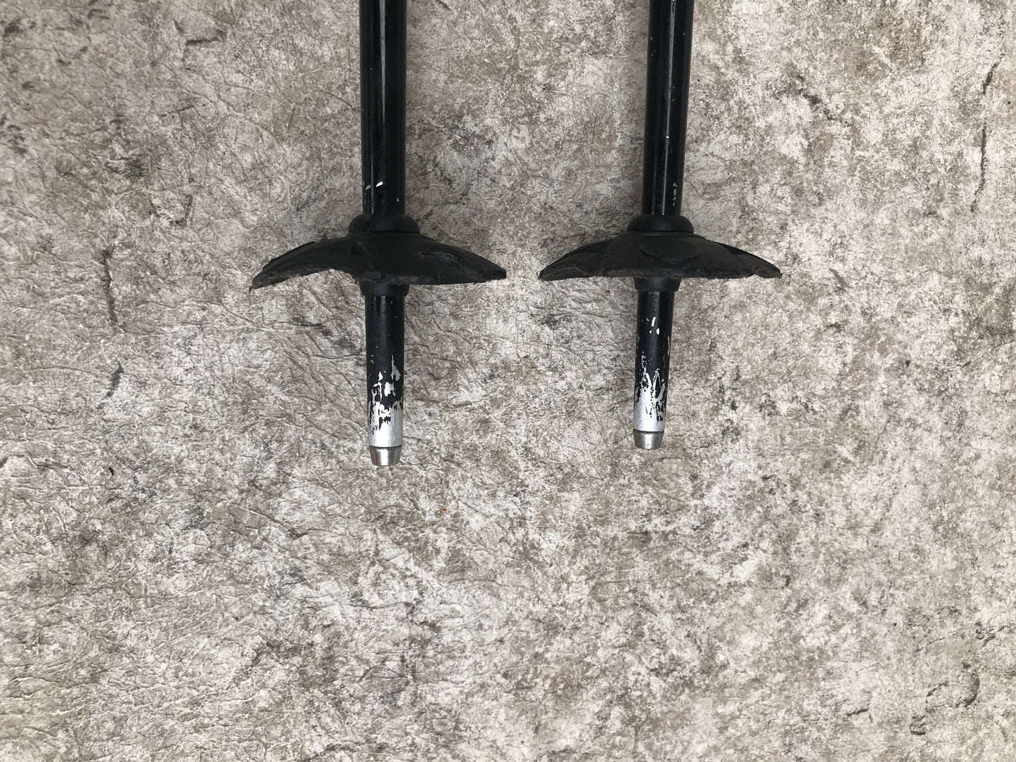 Ski Poles Adult Size 48 inch Rossignol Axium Black Grey Excellent