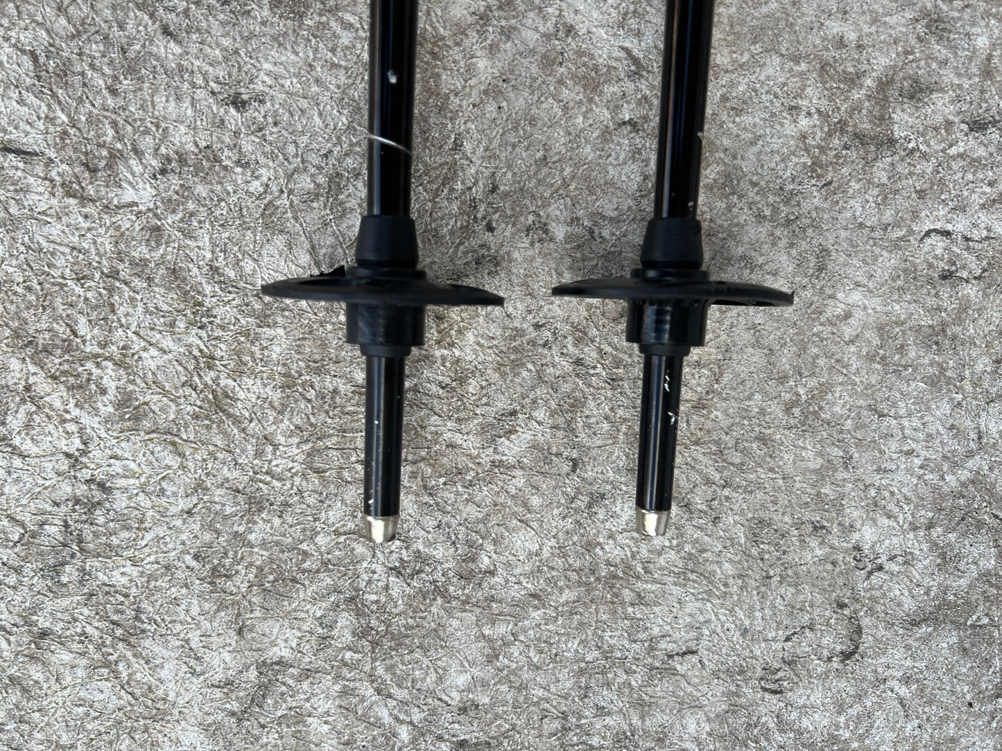 Ski Poles Adult Size 50 inch 125 cm K-2 Automatic Black Rubber Handles Excellent