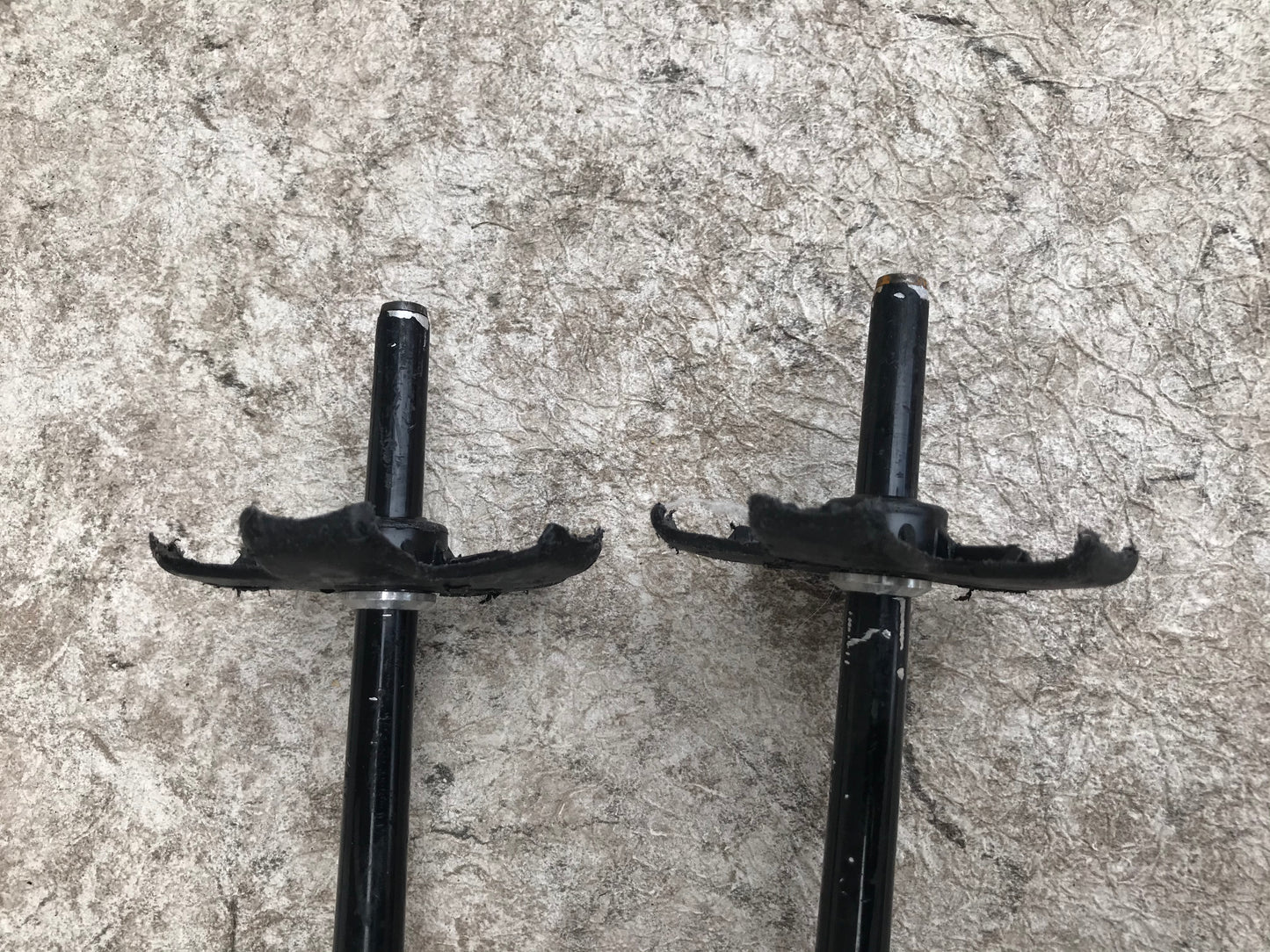 Ski Poles Adult Size 54 inch Scott Black Yellow Orange