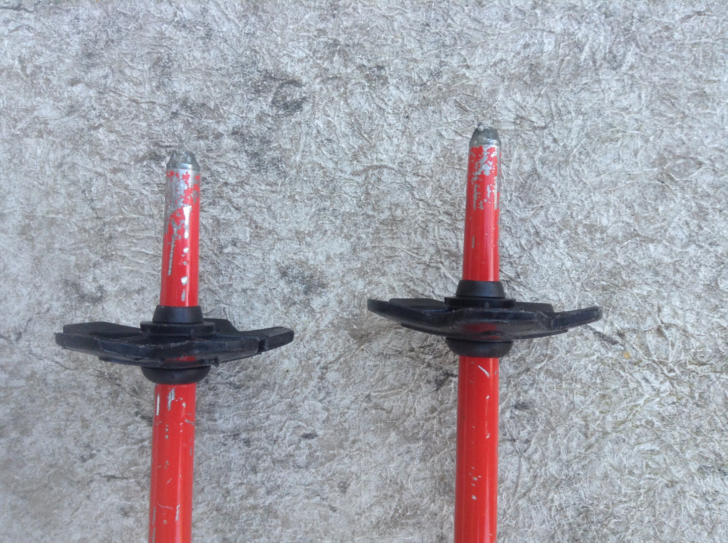 Ski Poles Child Size 38 inch Dynastar Red Black Vctor 2