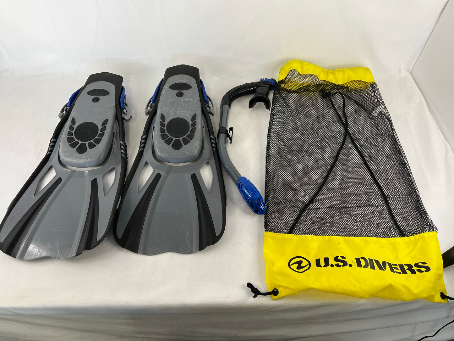 Snorkel Dive Fins Men's Shoe Size 9-13 US Divers Grey Black Blue Excellent