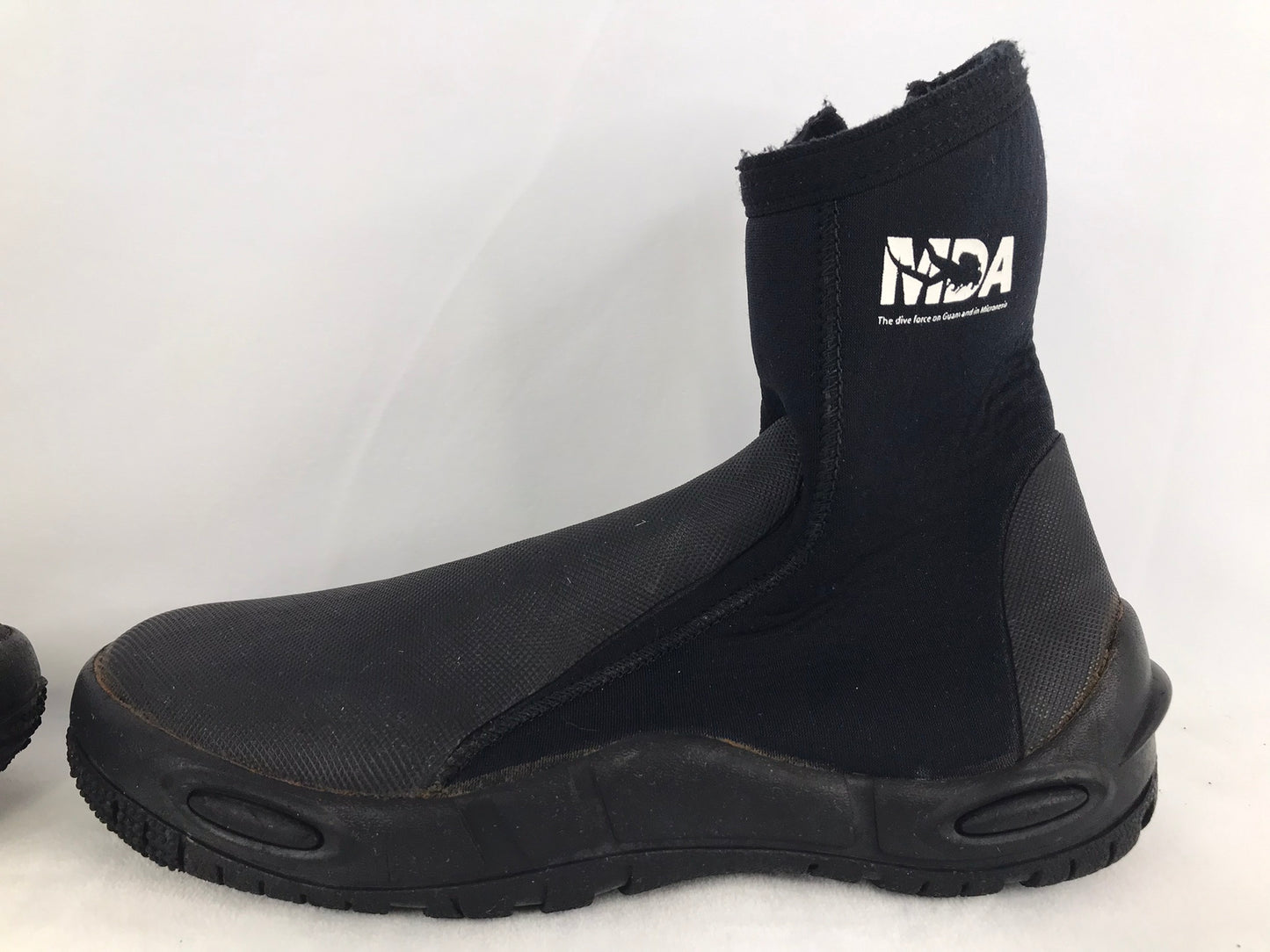 Snorkel Dive Surf Booties Men's Size 9 MDS Diving Black Side Zippers Excellent
