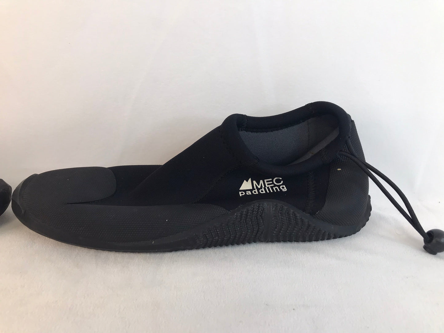 Snorkel Surf Booties Men's Size 10-11 MEC Paddling Black Neoprene Minor Wear