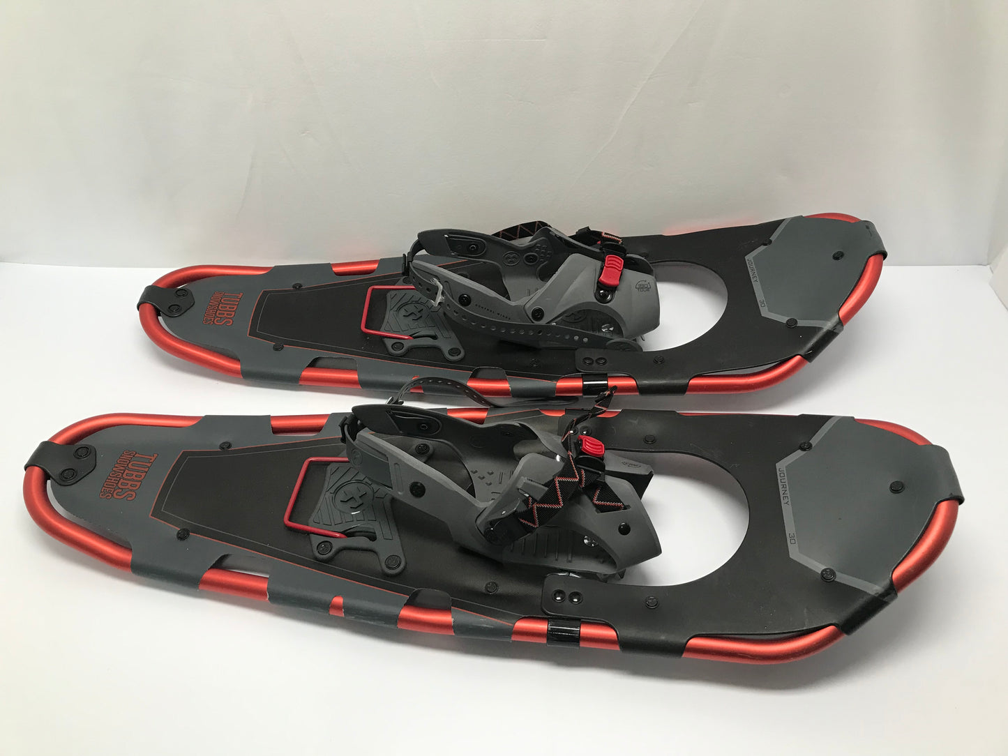 Snowshoes Men's Size 30 Shoe Size 8-13 Weight 170-250 lb Tubbs Journey Black Copper Red As New