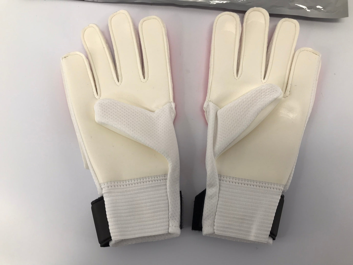 Soccer Goalie Gloves Child Size 6 Age 10-12 Nike Junior Match Orange White Soccer New In Bag